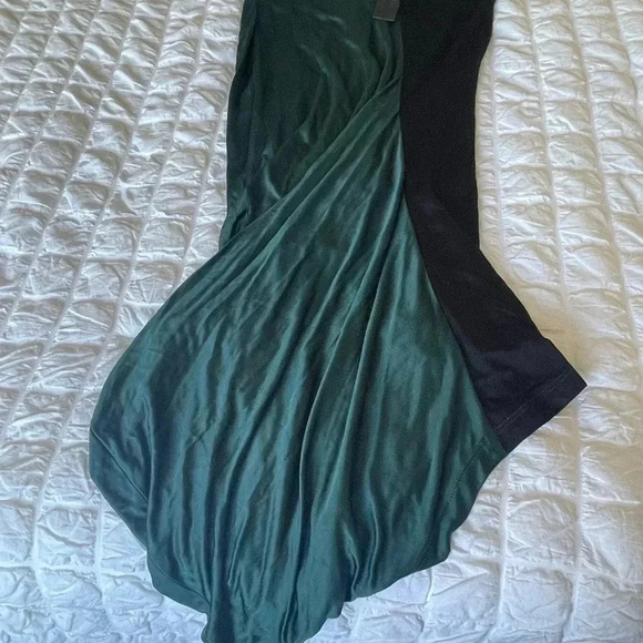 Black halo jersey knit asymmetrical colorblock dress - Picture 2 of 5